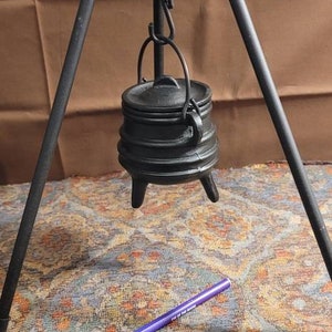 Small hanging Cauldron with or without Tripod