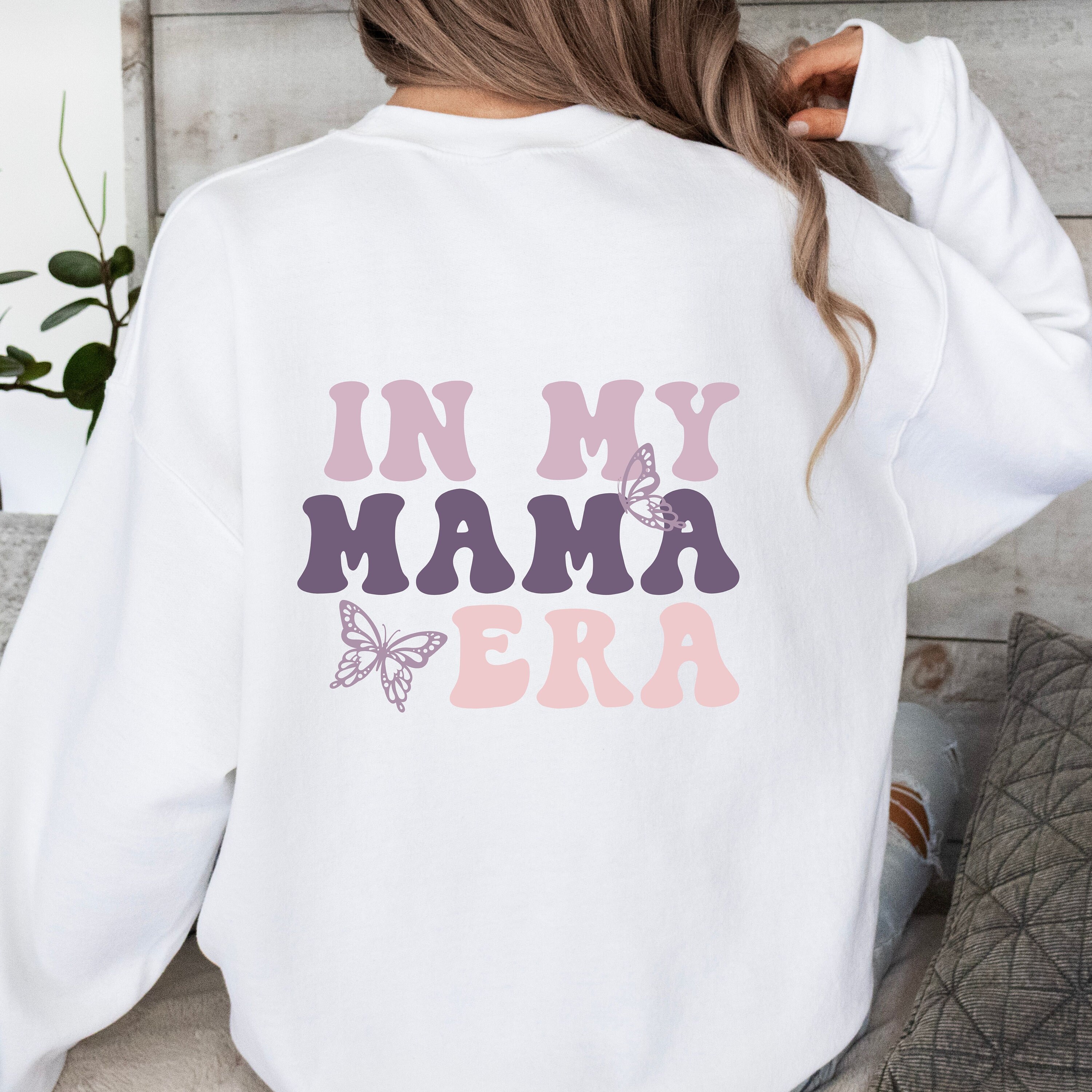 Discover In My Mama Era 母の時代に 男女兼用 スウェット ニット セーター お母さんへのギフト 国際女性デープレゼント Gift for Mama