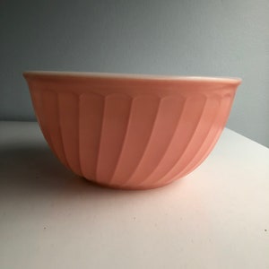 Vintage Fire King Anchor Hocking Pink Swirl Mixing Bowl 9"