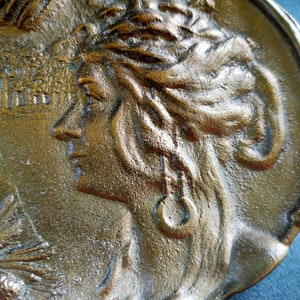Goddess Diana vintage offering tray / vide poche image 2