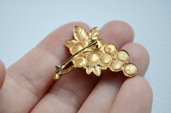 Soviet Grape Bunch Golden Brooch, Vintage Red Cry… - image 9