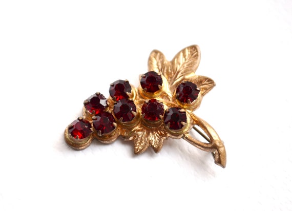 Soviet Grape Bunch Golden Brooch, Vintage Red Cry… - image 2