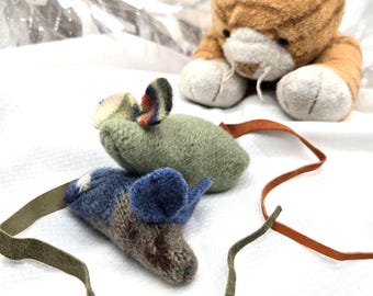 2 Ratones de juguete para gatos con hierba gatera, hechos con restos de lana afieltrada reciclada y reutilizada, colas largas de cuero, resistentes y duraderos #3