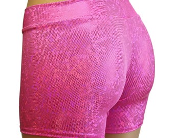 Pantalones cortos de ciclista de spandex holográfico rosa intenso. Tiro medio o cintura alta.