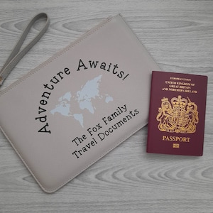 Reise-Dokumententasche aus veganem Leder, personalisierter Reisepass und Tickethalter, Reiseaccessoires, Geschenk für Reisende, Gap Year Geschenk