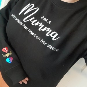Personalised Women&#39;s Sweatshirt, I Wear My Heart on My Sleeve Sweater, Mother&#39;s Day Gift Idea for Mum, Heart Design Jumper