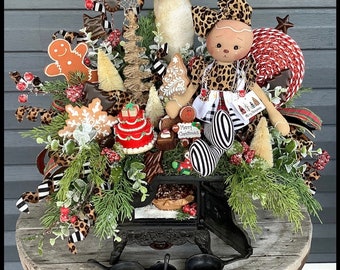 Christmas Decor, Vintage Christmas Toy Stove, Gingerbread Rag Doll, Stove Arrangement, Vintage Christmas, Sweet Shop Decor, Candyland