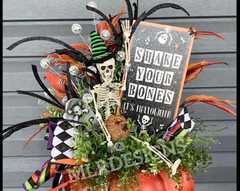 Halloween Table Decorations, Halloween Skeleton Centerpiece, Skeleton Halloween Floral Arrangement, Skeleton Decorations