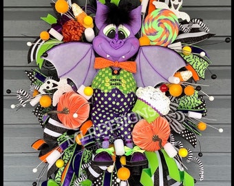 Halloween Door Wreath, Bat Wreath, Halloween Entry Decorations, Entrance Halloween Decorations, Entryway Halloween Bat Wreath