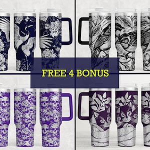 K&ouml;nnte beinhalten: Isolierte Becher mit verschiedenen Designs, darunter Blumen, V&ouml;gel, Sch&auml;del und Katzenmuster. Die Becher sind in Marineblau, Lila und Schwarzwei&szlig; gehalten. Jeder Becher hat einen Griff und einen Strohhalm. Der Text "FREE 4 BONUS" ist sichtbar.