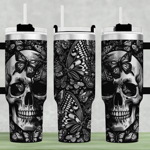 Calavera y mariposa con gran detalle en SVG, envoltura para vaso láser en SVG, envoltura completa, envoltura para vaso de 40 oz en SVG, vaso grabado con láser, vaso láser en SVG