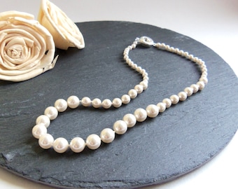 White pearl necklace, simple pearl necklace, single strand bridal necklace, wedding jewelry, evening jewelry, anniversary gift for woman