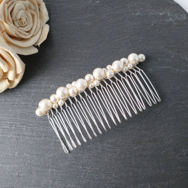 White pearl hair comb, quality pearl comb, pearl hair accessories, comb for a bun, updo comb, silver comb, wedding veil comb, bridal comb