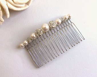 White pearl and crystal hair comb, quality pearl comb, crystal hair accessories, wedding accessories, bridal comb, evening hair accessory