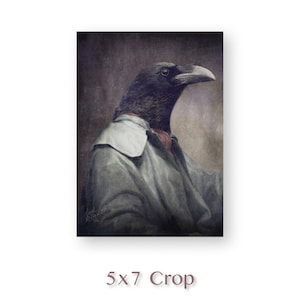 Puede incluir: Un cuervo negro con un abrigo gris con cuello blanco y una bufanda roja. El cuervo mira hacia la derecha. El fondo es gris oscuro.