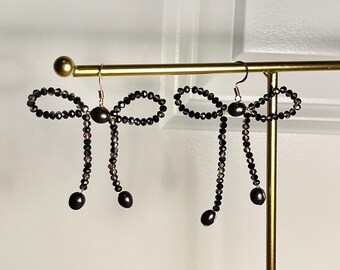 Bow Earrings, natural black pearls earrings, beaded bow earrings