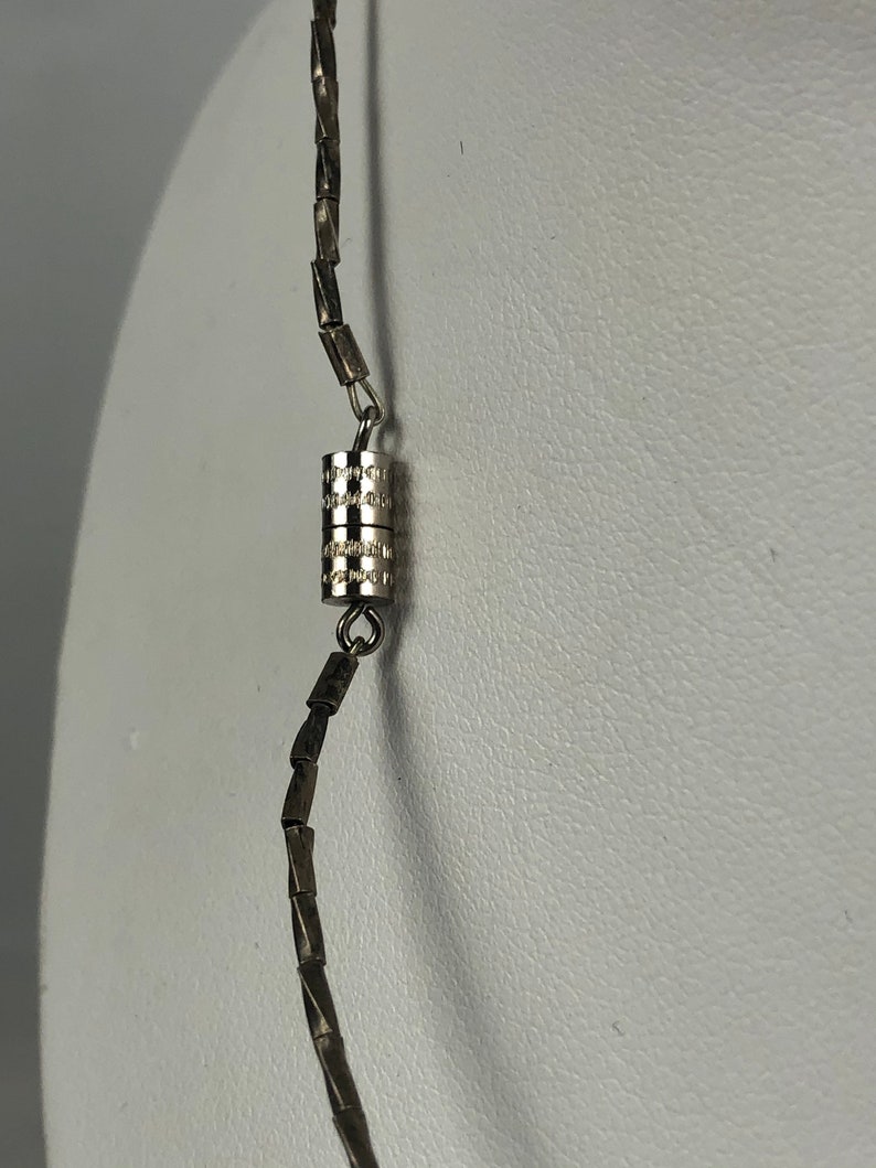 Vintage Sterling Silver Southwestern Pink Mother of Pearl Bird Fetish Necklace