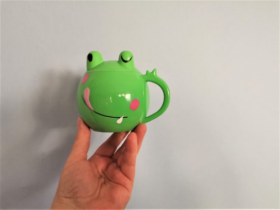 Froggie plastic jar, vintage plastic container, frog shaped storage kitchen pot, plastic lidded cup early eighties