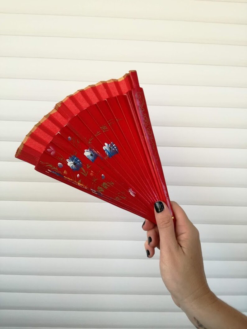 bright red hand held fan oriental Chinese wooden fan bamboo laquered fan in red with handpainted flowers Vintage folding fan
