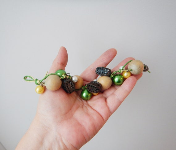 Vintage green bracelet, faux pearls and wooden beads bracelet,  green yellow black, boho bracelet, accent jewellery beaded bracelet