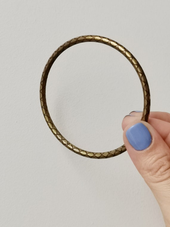 Vintage, brass bangle, thin brass bangle, boho hippie, round carved, bangle, oxidised cuff, mid eightiesties