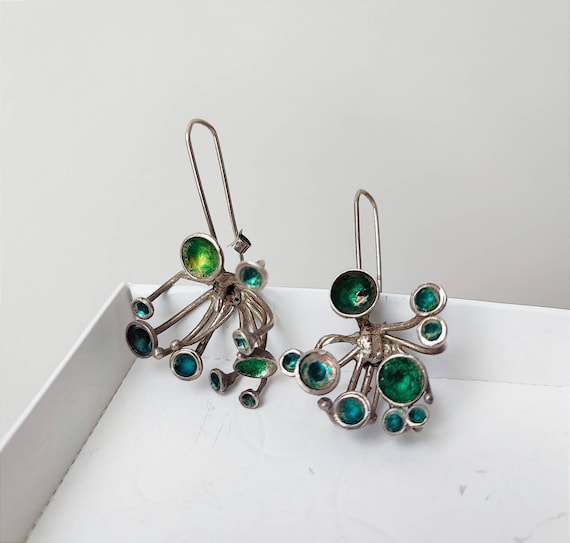 Flower cluster earrings, sterling silver drop earrings with green enamel, inflorescence dangle earrings, vintage drop earrings