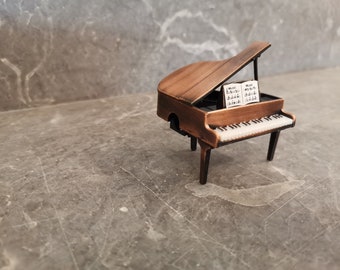 Piano pencil sharpener, vintage pencil sharpener piano figure of copper and plastic, collectible pencil sharpener piano miniature