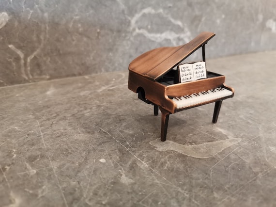 Piano pencil sharpener, vintage pencil sharpener piano figure of copper and plastic, collectible pencil sharpener piano miniature