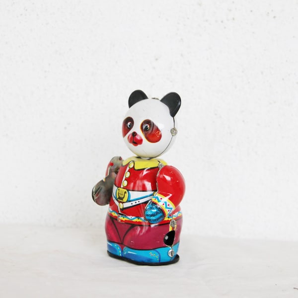 Juguete vintage de lata panda, juguete de cuerda panda, juguete panda de traje rojo, oso panda coleccionable, juguete de hojalata chino, principios de los setenta