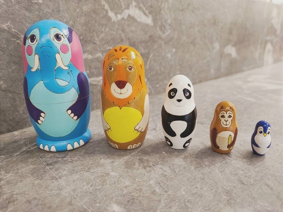 Nesting dolls with animals, wooden dolls set, vintage nesting dolls of elephant, lion, panda, monkey and penguin, nesting animals set toy