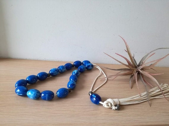 Blue worry beads, decorative set of worry beads, table worry beads, cobalt blue, vinyl worry beads with white tassel, Greek worry beads