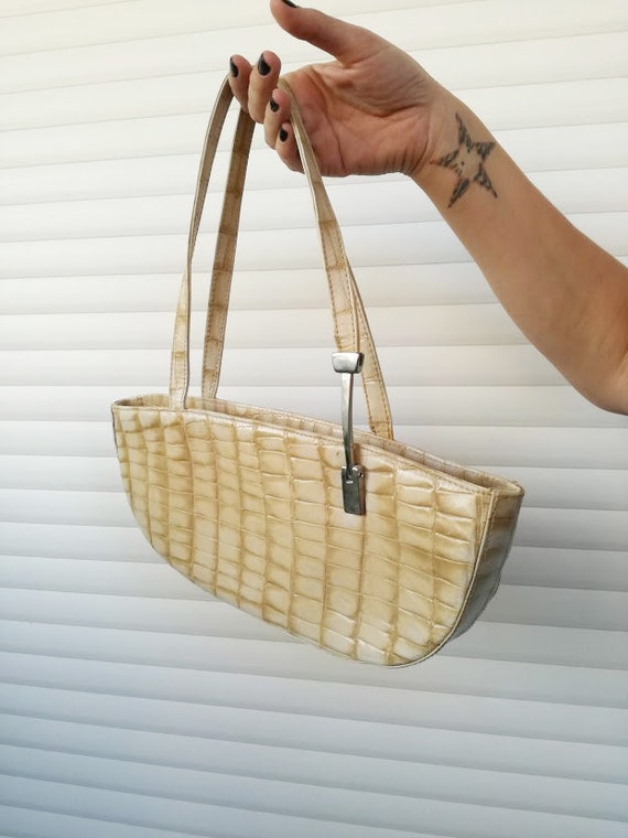 Mock-croc bag, beige leather clutch bag, vintage purse bag, shoulder bag with leather and metal handle, modern leather clutch bag