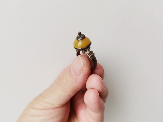 Vintage amber ring, sterling silver and amber ring, mustard colour amber with folk art, silver setting, Greek folk art ring, cocktail ring