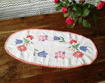 Vintage embroidered runner, oval embroidered runner, flowers colourful runner, vintage Greek runner, Greek embroidery, late forties