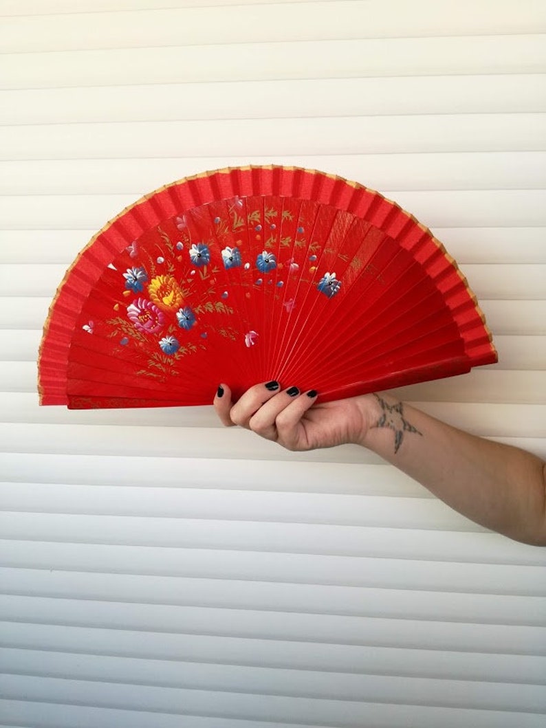 bright red hand held fan oriental Chinese wooden fan bamboo laquered fan in red with handpainted flowers Vintage folding fan