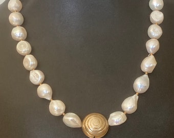 Big baroque freshwater pearls necklace