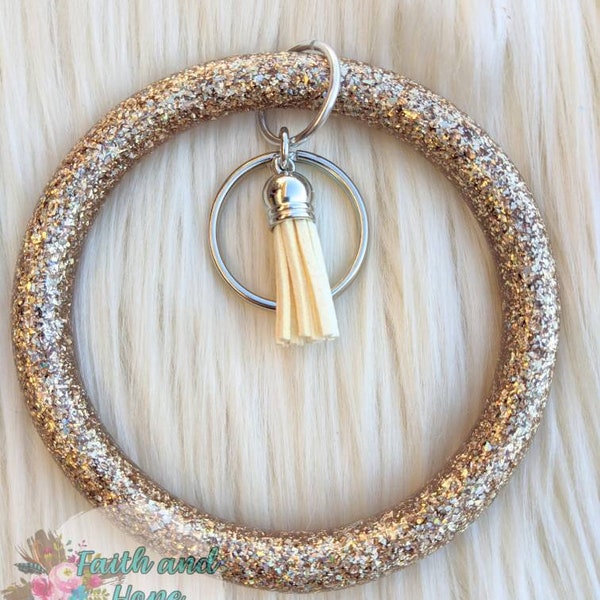 Glitter keychain bangle, keychain bracelet, bangle key ring, gifts for her, resin keychain, glitter keychain