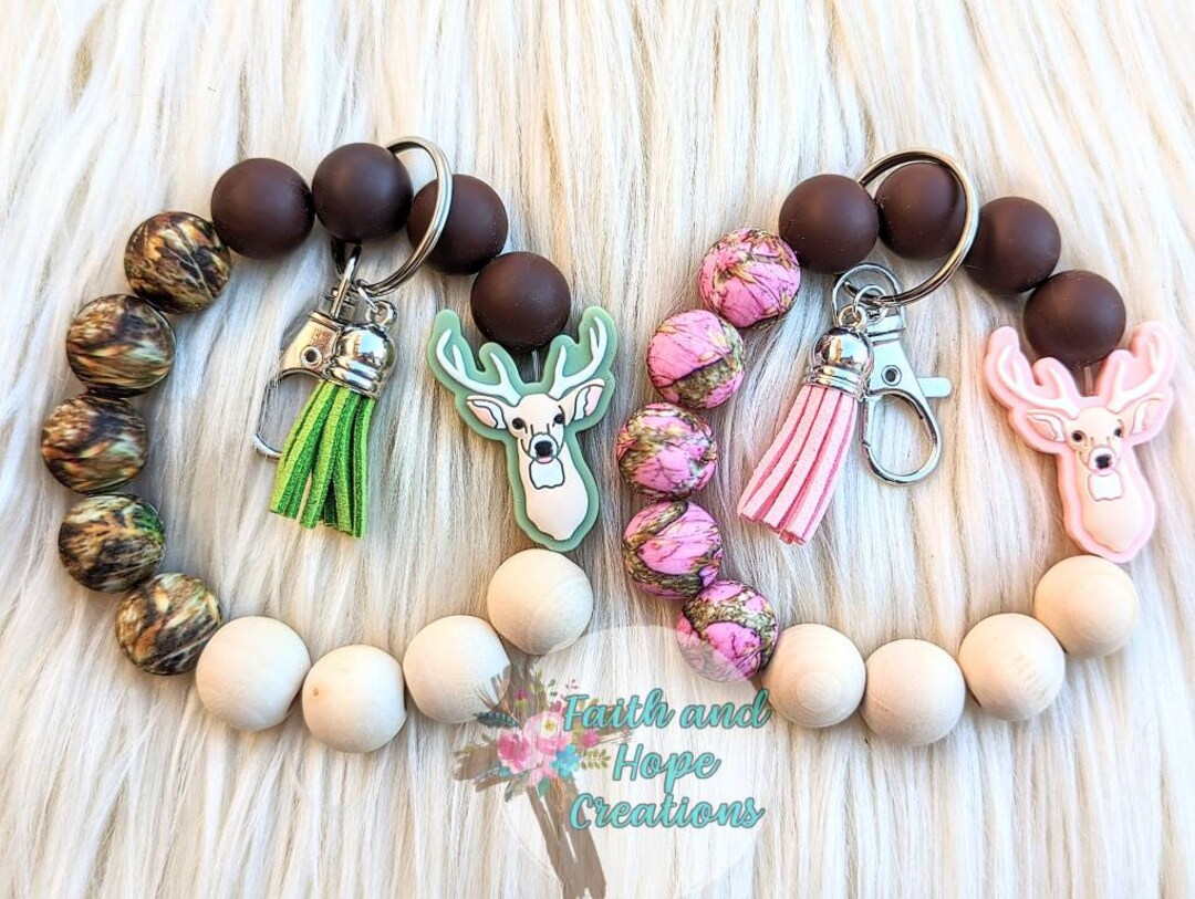 Beaded Camo Deer Hunting Keychain Bracelet, Keychain Wristlet, Keychain