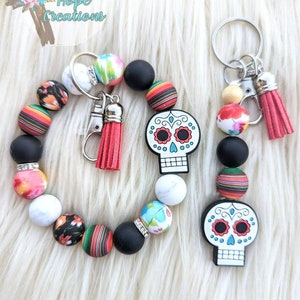 Beaded sugar skull keychain
