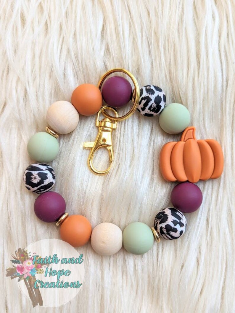 Beaded Fall Pumpkin Keychain Bracelet - Etsy