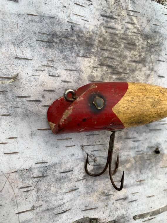 Old Fishing Lure Vintage Rustic Worn Weathered Man Cave Decor Cabin Bar  Cork Wood Chippy Shabby Red Yellow -  Canada