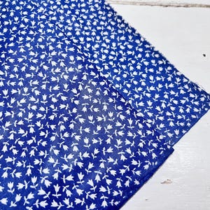 KREENHOLM Vintage Lightweight Cotton Fabric/Tiny White Tinkerbell Flower Print on Dark Blue /Retro 80s Clothing Fabric 80x500cm