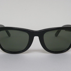 New Vintage B&L Ray Ban Wayfarer Matte Black G-15 50mm Sunglasses USA