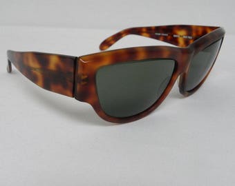 New Vintage B&L Ray Ban Onyx Style 2 Medium Tortoise W0793 Cat Eye Sunglasses NOS