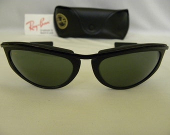 New Vintage B&L Ray Ban Olympian V Black Oval W1976 Predator Wrap Sunglasses USA NOS