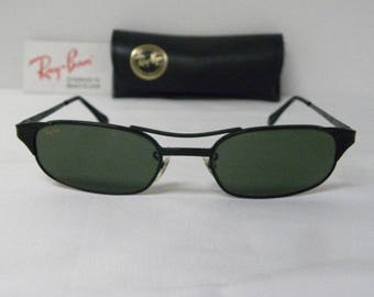 Nowy Vintage B & L Ray Ban W1397 prostokątny czarny okulary przeciwsłoneczne USA