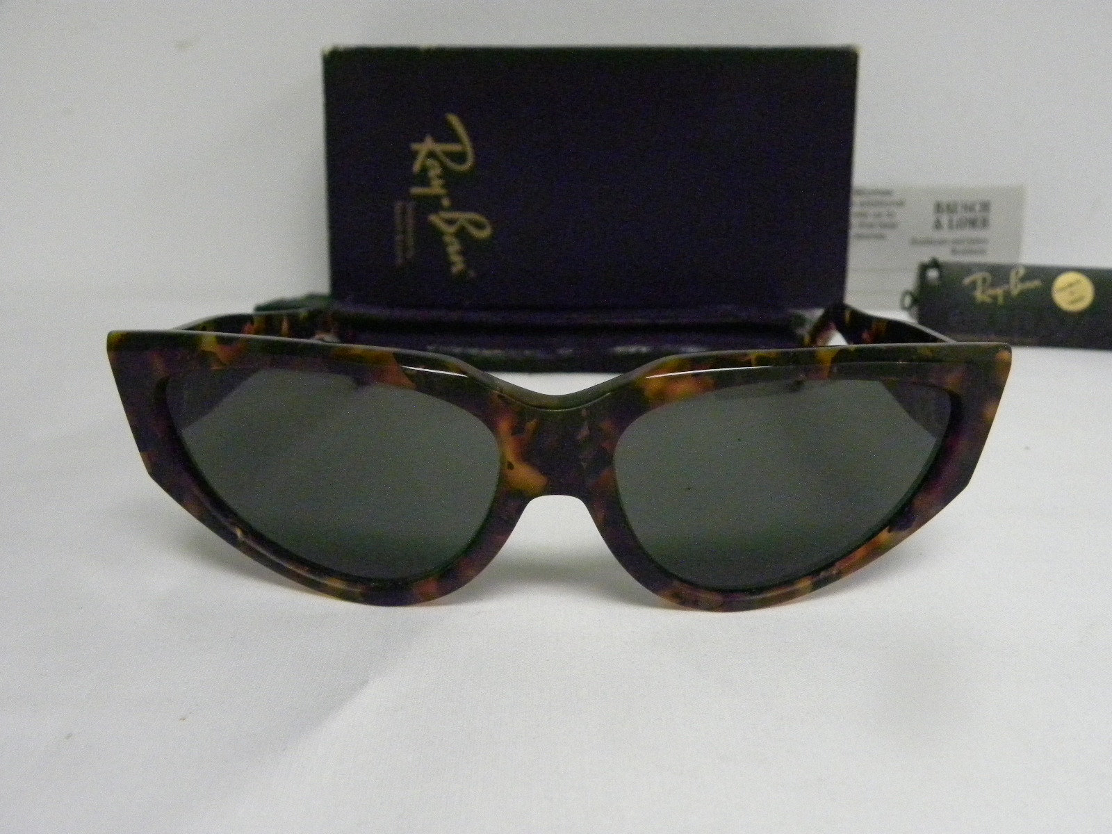 New Vintage B&L Ray Ban Onyx Style 4 Gold Tortoise W0804 Cat Eye