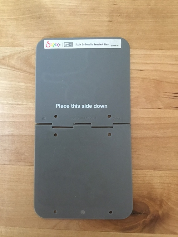 1 Cricut Cuttables Embossing Kit-Incl Folder & Sheet + Sizzix Embossing  Diffuser