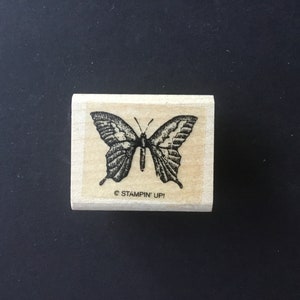 Timbro a farfalla del set di timbri in legno Touch of Nature Stampin Up per realizzare cartoline, journaling, supporti misti e altro ancora