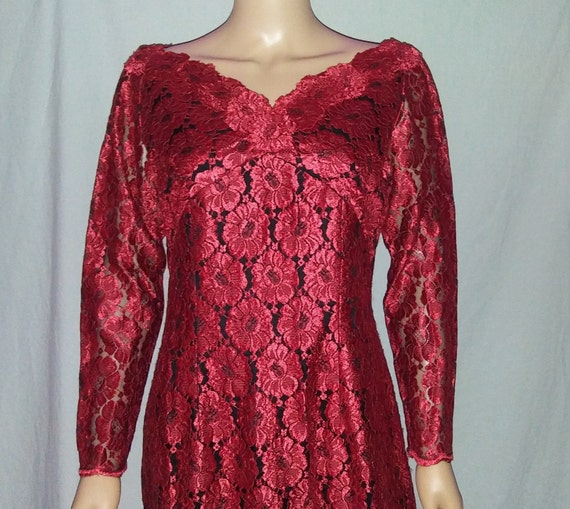 Vintage 50s 60s L XL Red Lace Overlay Sheath Glam… - image 4